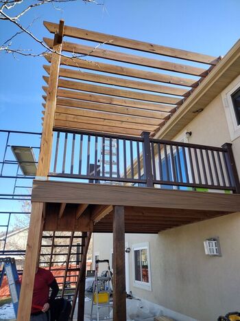 Trex Toasted Sand Deck with Transcend Railing & Pergola overtop 
